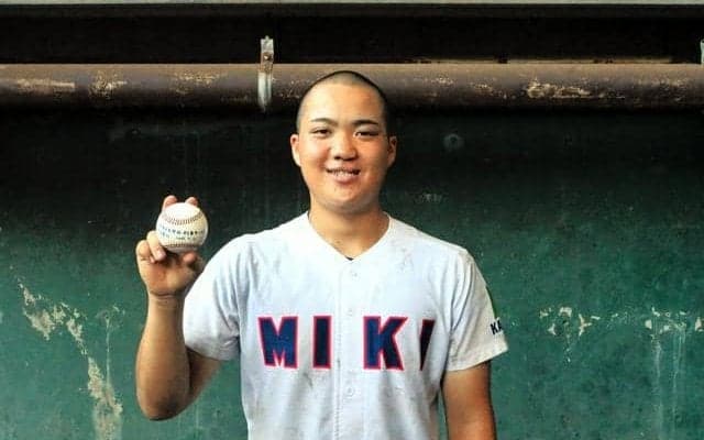 大会第1号本塁打は三木の井上主将「芯でとらえた」　チームも勝利