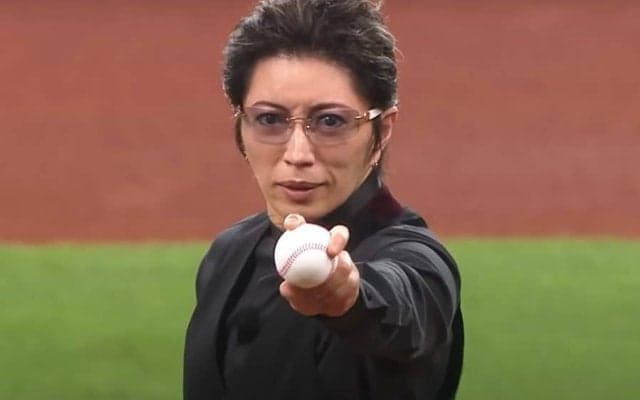 悪夢の始球式「マジでひどかった」　まさかの“自虐”…大物の投稿が話題「黒歴史やったんか」