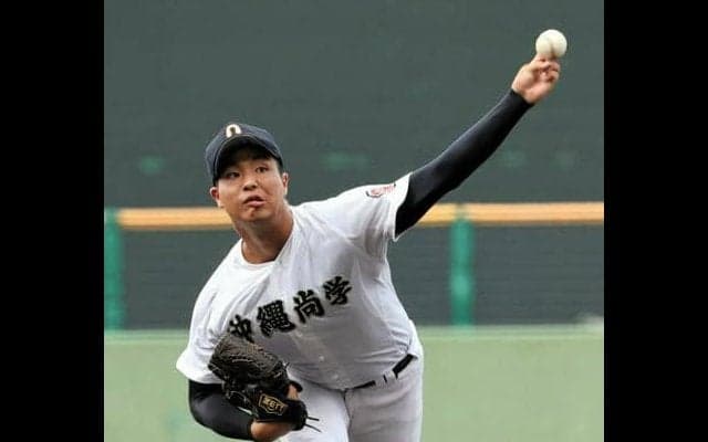「取られた点は取り返す」沖縄尚学・2年生エース末吉が投打に大暴れ