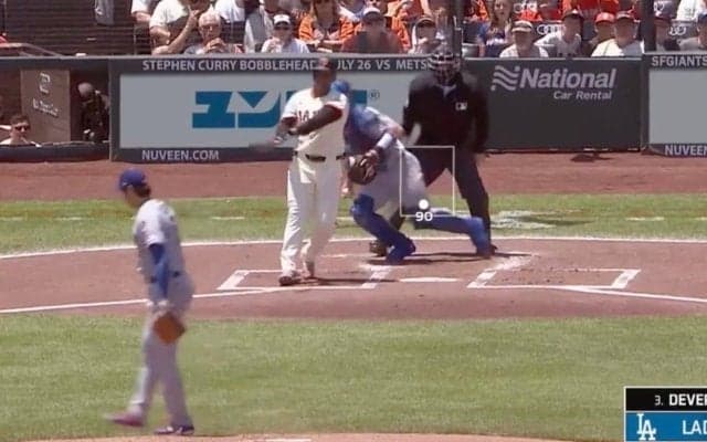 どうした…？ 大谷翔平の投球に“イライラ”「そらキレる」翻弄されて“マン振り三振”→打者が睨みつけてベンチに消える