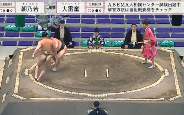 「何があった？」関取経験者が突如力なく敗れる姿にどよめき…自ら土俵を割るような驚きの結末「最後どうしたんや？」