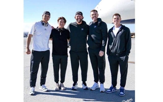 大谷翔平ら5選手が空港で笑顔　ド軍が“貴重な1枚”を公開…オールスターへ出発