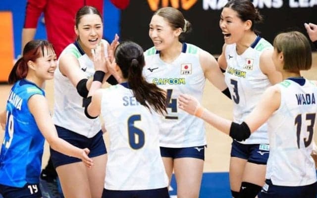 【女子バレー】アクバシュ新監督の改革は進んでいるか？　苦しい展開でも表情はいつも前向き　“攻めたミスはオッケー”がもたらす効能