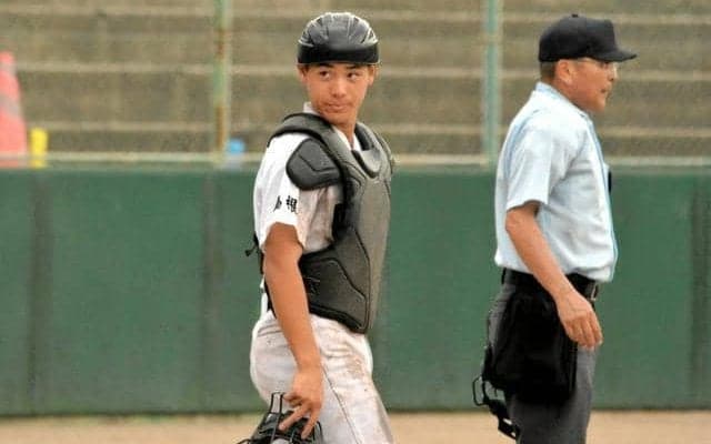 「ナイスボール！」先輩投手を巧みにリード　大田の1年生・水間捕手