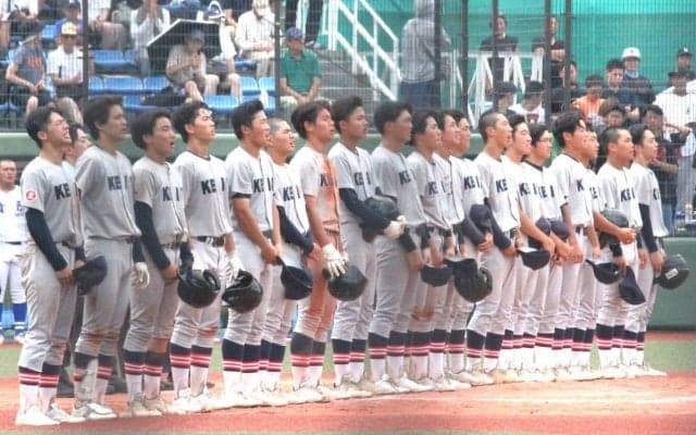 慶応志木、延長タイブレークで逆転サヨナラ！20歳大学生監督は試合後に涙【埼玉】