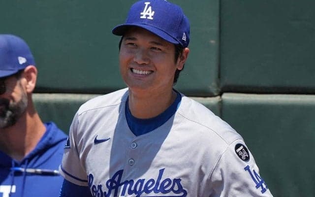 大谷翔平を見つめるカーショーが「パパみたい」　全力“アピール”も「何やってんだ感が好き」