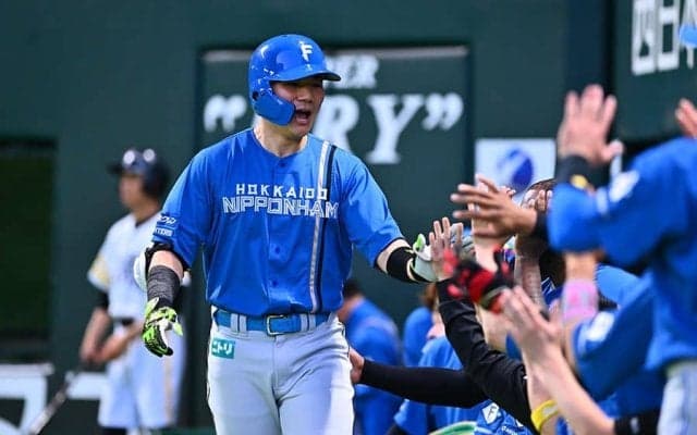 「どこのチームか分からないw」戸惑うファン続出　初披露の“限定ユニ”が話題「めちゃカッコいい」