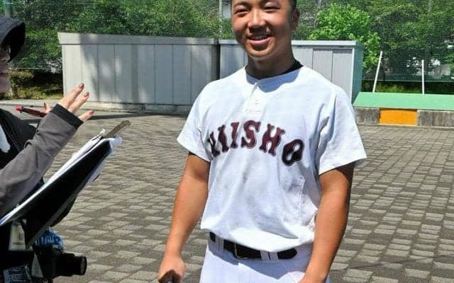計4時間弱の熱戦、負けたけど「達成感」　新居浜商の伊藤優芽虎主将