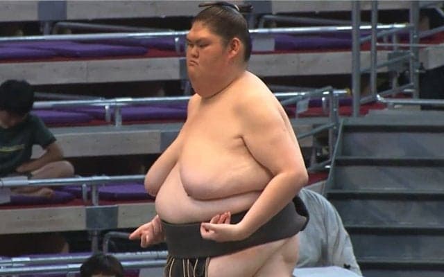 「身体に対して足が細い」ほっそり“美脚”力士に驚きの声 「私より細い」の声も