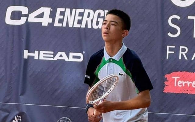 14歳以下の世界最高峰のクレーコート大会「スタッド・フランセ・オープン」でオトリエ龍馬がベスト16