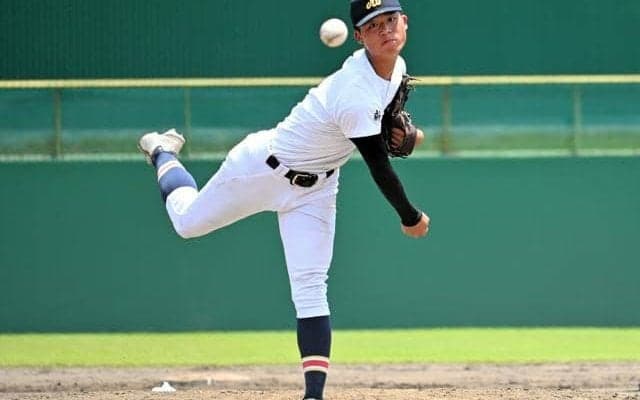日本文理の小網太陽投手が2番手で登板　直球で攻めの投球を見せる