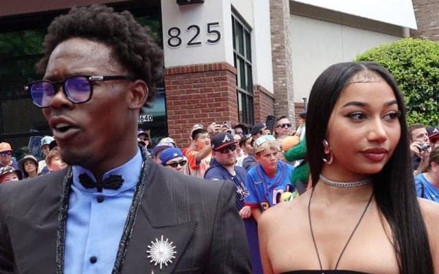 胸だけ隠した超大胆ドレス「凄すぎて笑った」　ヤ軍内野手の横で視線集中「きっ、際どい…」