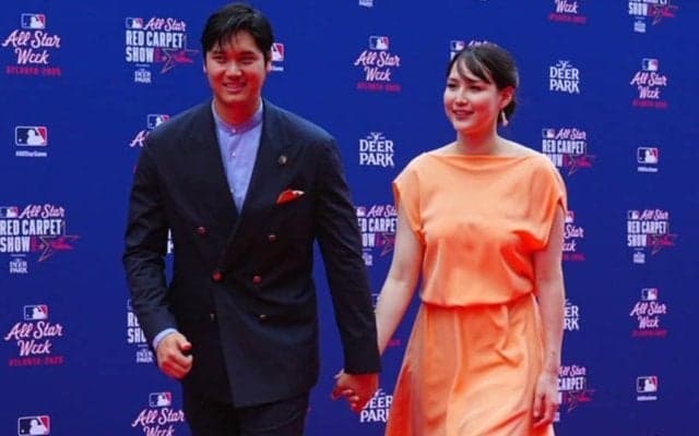 大谷翔平も思わず“チラ見”？　真美子夫人に近づく人物に「それしか目が行かない」