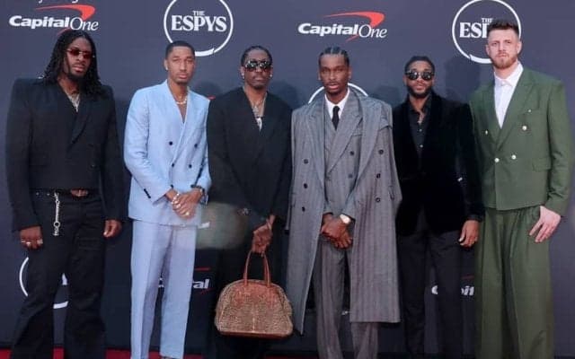 “スポーツ界のアカデミー賞”でSGAがベストアスリート賞とベストNBAプレーヤー賞に選出