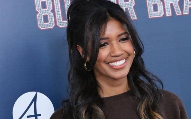 「これは大胆」ドジャース専属美人リポーターのドレス姿に注目、米スポーツ界の＂アカデミー賞＂に参加「素敵です」「ゴージャス！」