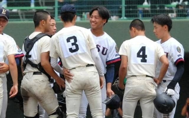 英数学館のエース、試合後も笑顔　強豪・広島商に「ワクワクした」