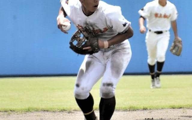 不動の遊撃手は背番号「16」　市松戸の大滝選手「悔しさよりも…」