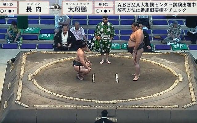 着物女性も拍手喝采 館内に“地鳴り”のような歓声 小柄力士が超巨漢を豪快に投げ倒す衝撃光景に「感動した」の声