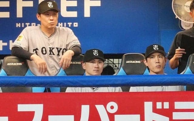 “懲罰交代”で浮かべた涙…巨人2年目に寄り添った大先輩　中継映像が捉えた光景「泣ける」