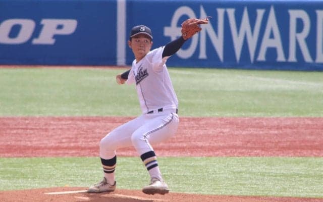 公式戦初先発の1年生右腕が帝京相手に6回1失点の好投！元プロの監督も好投を称賛【東京】