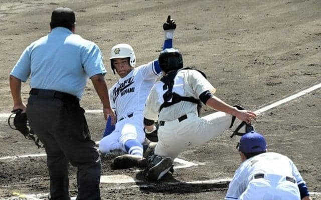 「来たらいける」本当に来てセンターから好返球　日大桜丘・今井選手
