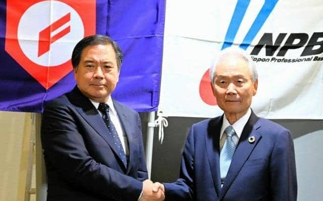 プロ野球と高校野球が連携して普及・振興活動　背景にある危機感とは