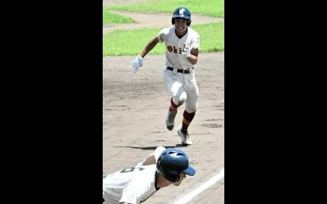 得点すべてスクイズ　桜美林　「バントキャッチボール」で磨いた技術