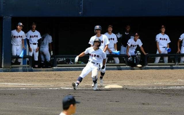 会心の一打、反撃ムード生む　駿台甲府・横井秀宗選手
