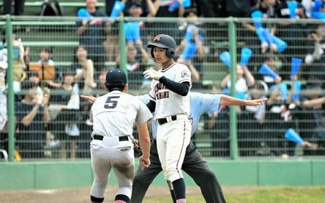 同じ高校生、僕らにもワンチャンス　適時三塁打の弘前南・大高選手