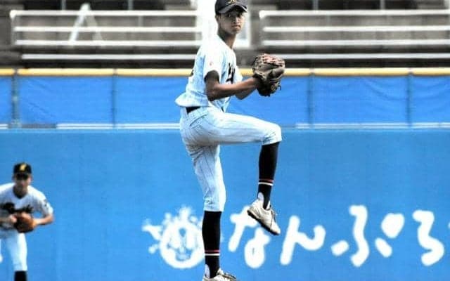 笑顔で挑んだ先発、宇和島東打線を惑わせた　新居浜東の広川直祐投手