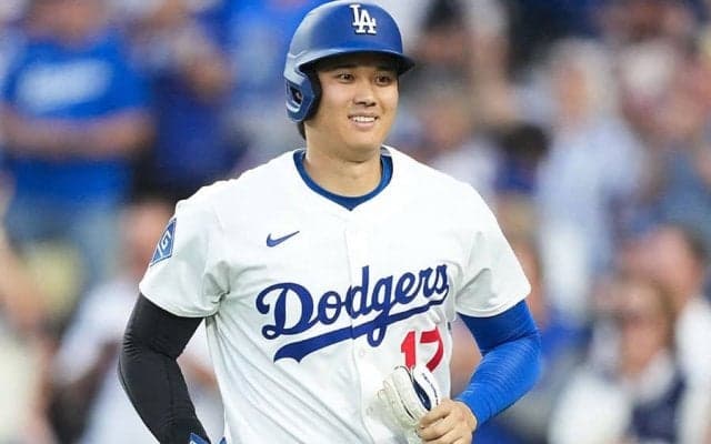 大谷翔平には「素敵な妻と赤ちゃんがいる」　ロバーツ監督も理解不能…称賛する「品格」