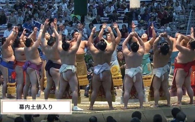 「化粧まわしヤバっ」「二度見しちゃう」人気力士の土俵入りにファン驚き 「めっちゃ高そう」「かっこよすぎ」