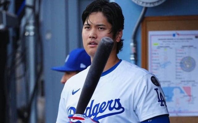 大谷翔平の“背後”に異変「どこいった？」　ド軍で起きた非日常、監督の決断が反響