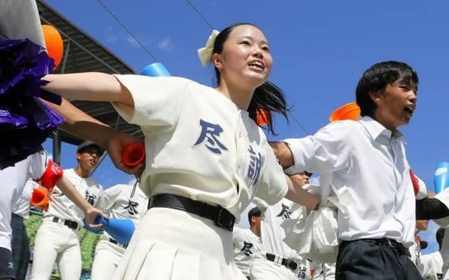 尽誠学園応援部チア、球場沸かせる　則久副主将「次も盛り上げる」