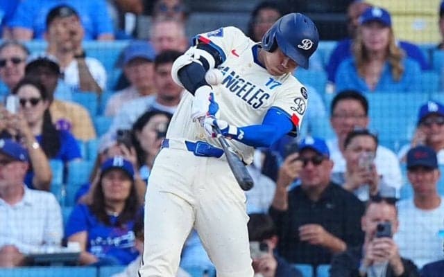 大谷翔平は「本当に馬鹿げてる」　33号に米メディアどよめき…しかも逆方向「スタンド中段」