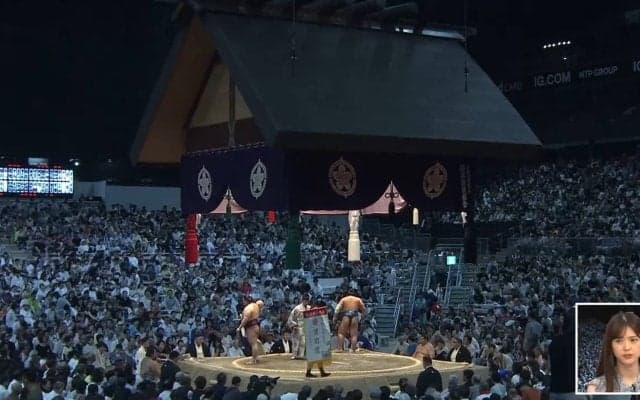 「腕細い」「スタイル抜群」大相撲中継に元国民的アイドルが…“ガチ相撲愛“に元若乃花も驚き