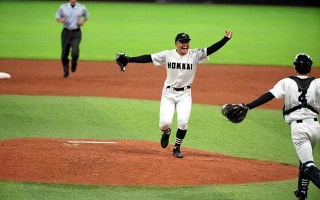 北海2年ぶりV　エースが完封、昨夏の雪辱果たす　南北海道大会決勝