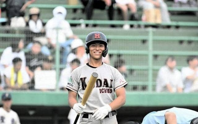 青森屈指の捕手に成長「いい仲間に出会えた」　八戸工大一・田口主将