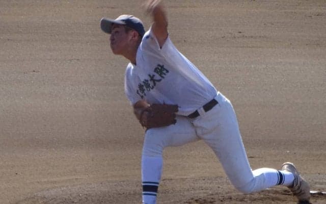 駒大の捕手が先制打と強肩でベスト16進出に導く！【西東京】