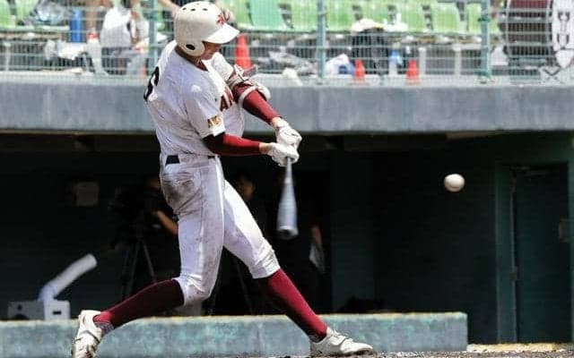 公式戦初本塁打がサヨナラ逆転満塁本塁打　観音寺一・横内諒平選手