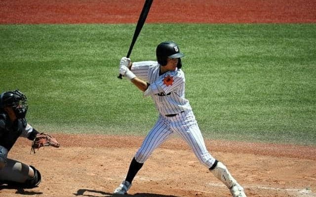 「打倒仙台育英」のために　東北の主将の涙がこぼれ落ちたノート8冊