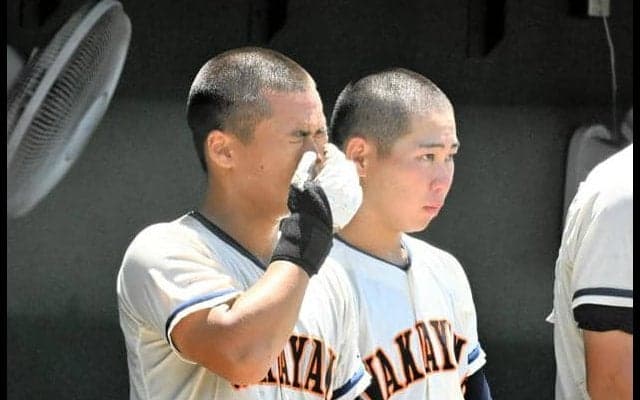 何度はね返されても　智弁和歌山に挑む和歌山工・山田投手と梶原捕手