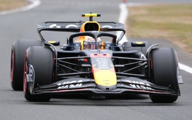 レッドブルが最も優先すべき改善点は「よりドライバーに優しいマシンを作ること」　F1界OBデザイナーが提言