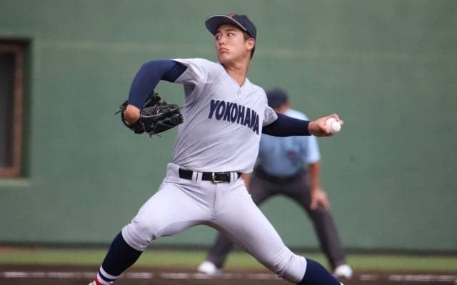 横浜が今大会初失点で3回までに3点のリード許す…先発・奥村頼は2回途中で投手交代【神奈川】