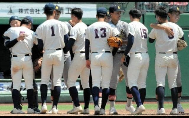 勝者は「奇跡」、敗者は「野球の神様はいない」　因縁の対決、再び