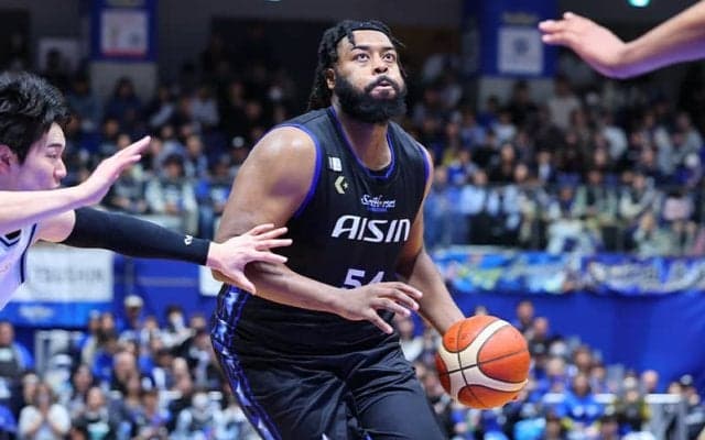 ダバンテ・ガードナーが三河と再契約…昨季Bリーグ史上初の通算1万得点達成したビッグマン