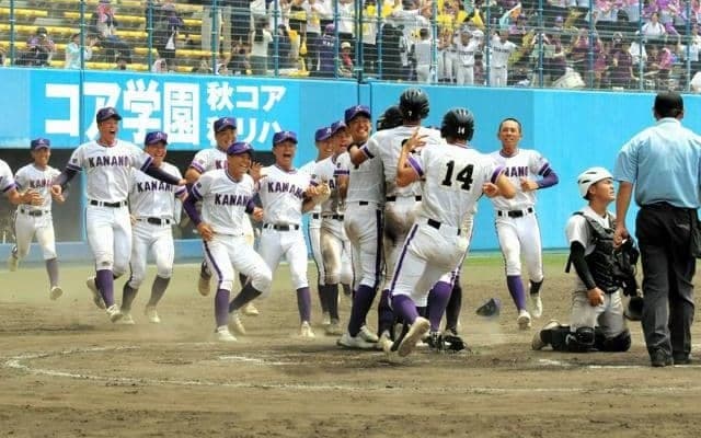 金足農が秋田大会2連覇、夏の甲子園出場決める　鹿角に2-1