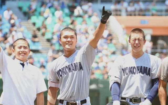 横浜・阿部葉太が起死回生のサヨナラ打！「こういう所で打席が回ってくるんだなと」主将の一打に選手達は感涙【神奈川】