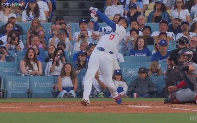 これだから二刀流はやめられない！？大谷翔平、被弾→自分で逆転2ラン…ボックス上での35号“確信”顔が話題「脳汁やばそう」