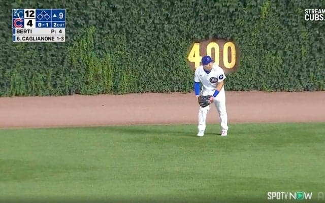 珍事！カブス戦で野手登板→179キロ打球をMLB“初センター”鈴木誠也が捕球し無失点に抑える…最終回“まさかの展開”に球場喝采